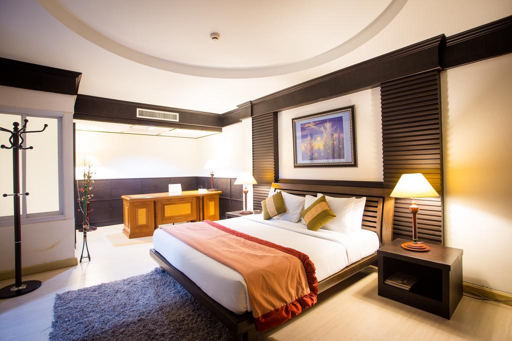 At Ayutthaya Hotel Zewnętrze zdjęcie